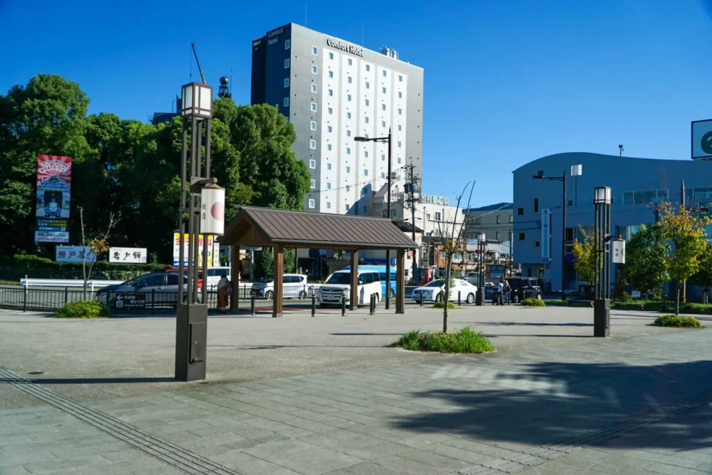 伊勢市駅前ロータリー